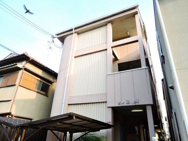 西町ロイヤルマンションの外観