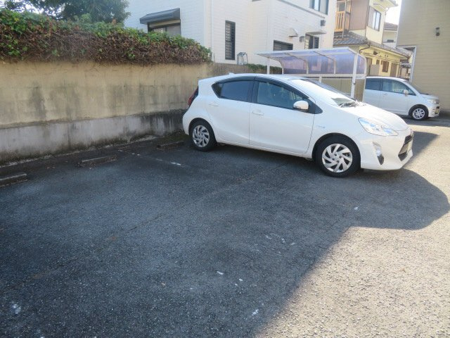 コーポ向陽台Aの駐車場