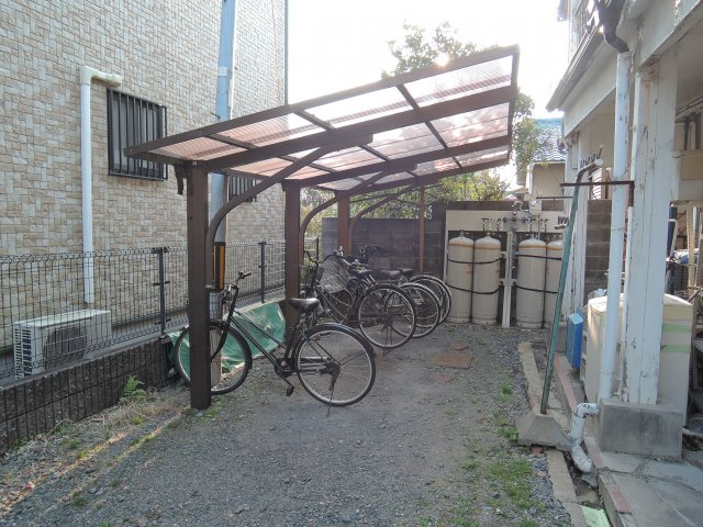昭和台ハイツの駐車場