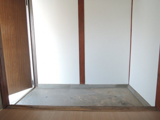 昭和台ハイツの玄関