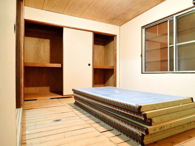 中谷借家2戸の寝室