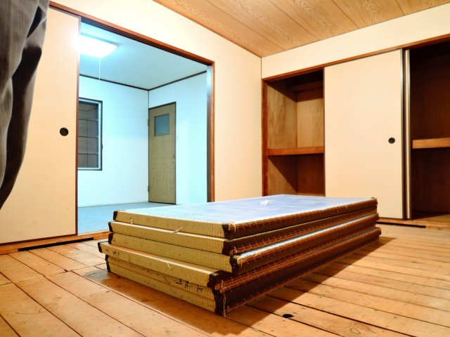 中谷借家2戸の寝室