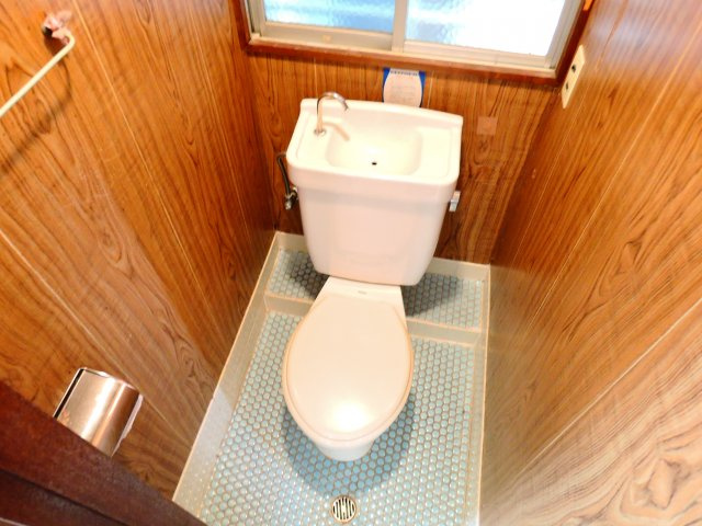 中谷借家2戸のトイレ