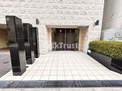 【エントランス】 | ラムール南森町アーバネックス