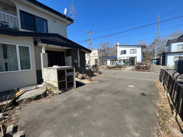 美原3丁目39　中古住宅の駐車場