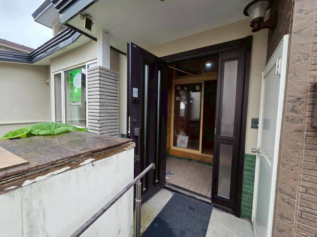 美原3丁目39　中古住宅の玄関