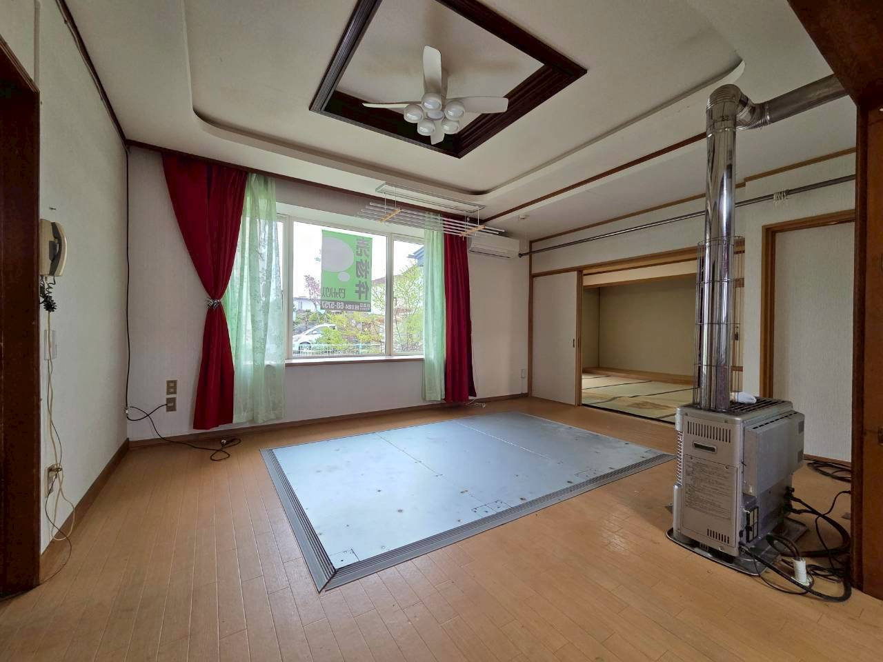 美原3丁目39　中古住宅の居間・リビング