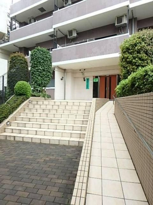 【エントランス】 | サンクレイドルレヴィール池袋 | ゆとりのあるエントランスです