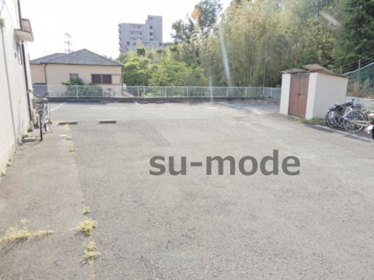 塚原3丁目　2戸1貸家の駐車場