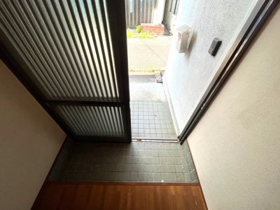 【玄関】 | 北新町6丁目貸家
