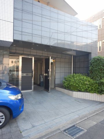 コンシェリア文京根津のエントランス