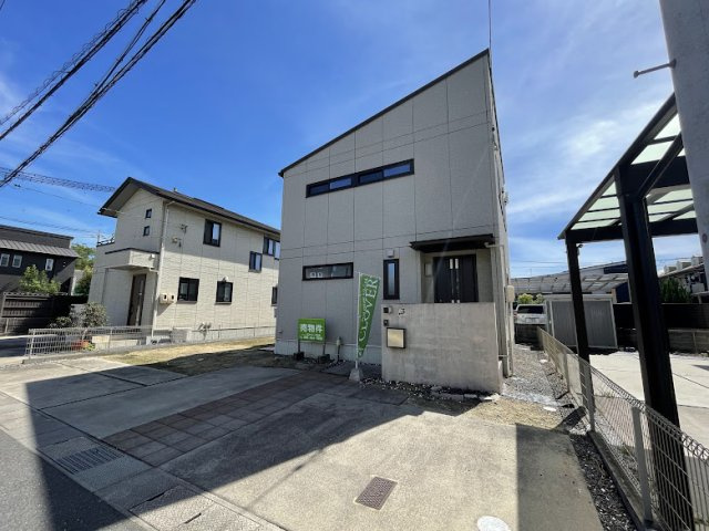 東塚4丁目戸建の駐車場