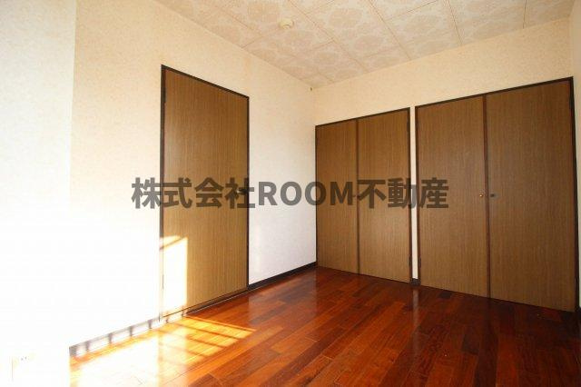 クレストコーポⅡの洋室|ゆったりした洋室です