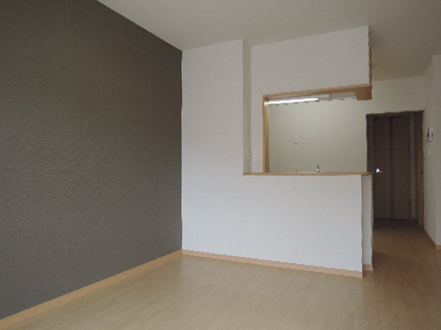 ロイヤル　メゾンの居間・リビング