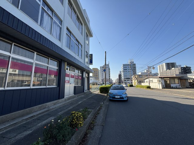 県南ビルの駐車場