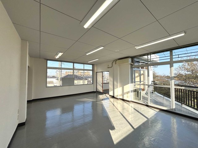 県南ビルのロビー