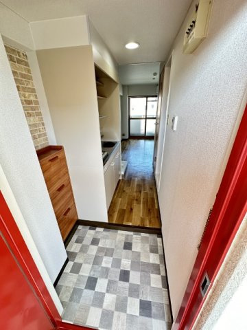 アルファクリオコートの玄関|収納もある玄関です