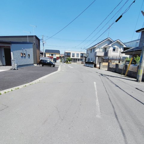 小中野3丁目平屋【LALA SELECT】の前面道路含む現地写真