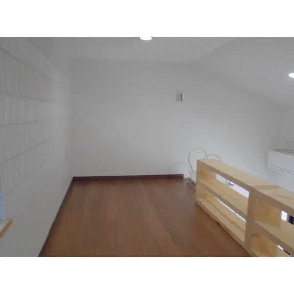 アースクエイク上条A棟の内装|ロフト