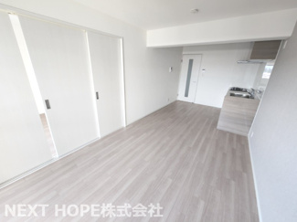 【居間・リビング】 | 立花グリーンハイツ弐号棟 | LDKは約11.3帖です♪南向きバルコニーに面した明るく開放的な室内です！素敵な室内をぜひ現地でご確認ください(^^)