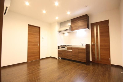 【居間・リビング】 | コルテス千早 | 別号室の写真になります。現況優先。