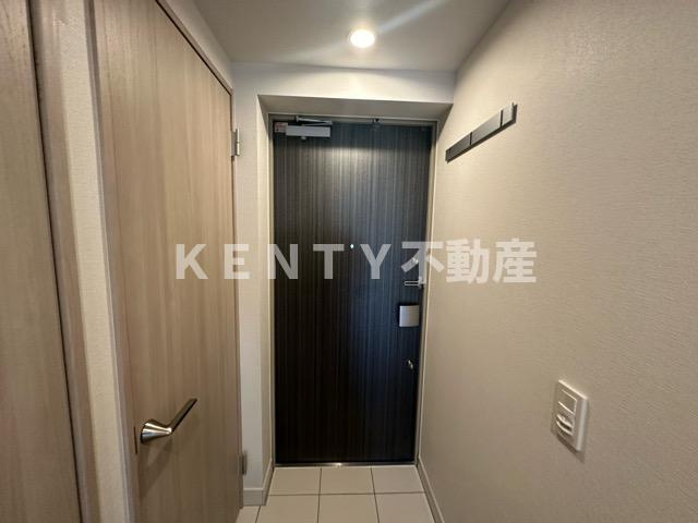 【玄関】 | ドゥーエ梅屋敷 | シンプルで使いやすい玄関です
