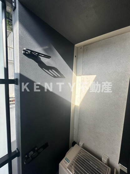 【バルコニー】 | ドゥーエ梅屋敷 | 暖かな日差しのふりそそぐバルコニー
