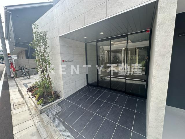 【エントランス】 | ドゥーエ梅屋敷 | 落ち着いたエントランスです