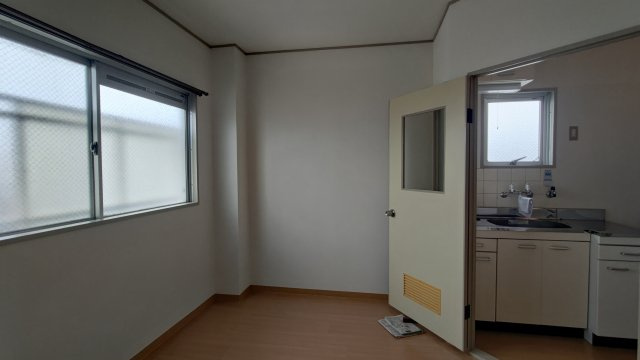 春日アバンティの寝室