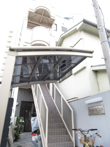 ディアハイム秋田のエントランス
