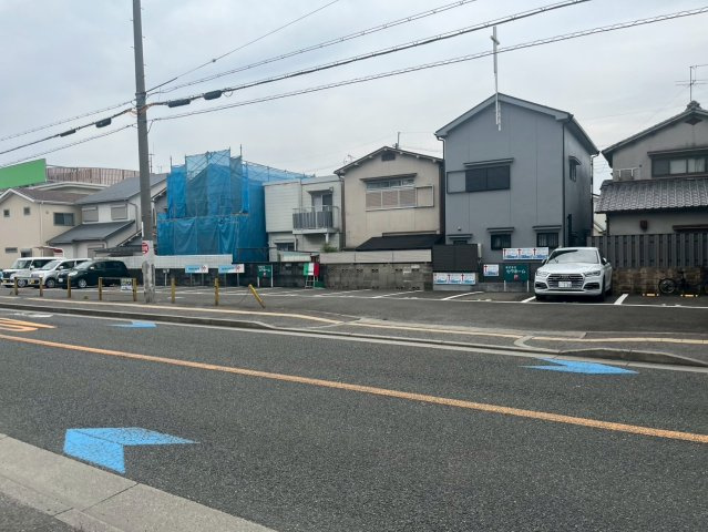 城南ビルの駐車場