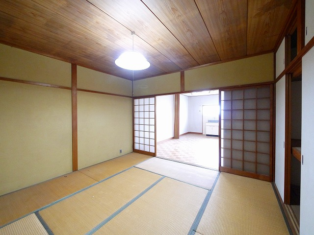 藤村店舗の和室