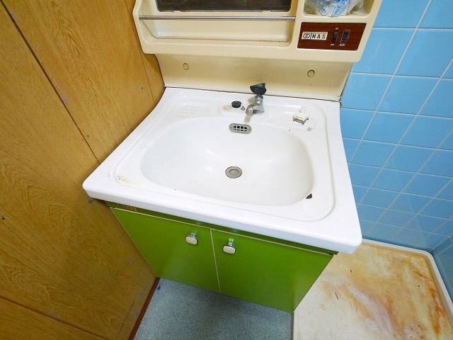 藤村店舗の独立洗面台