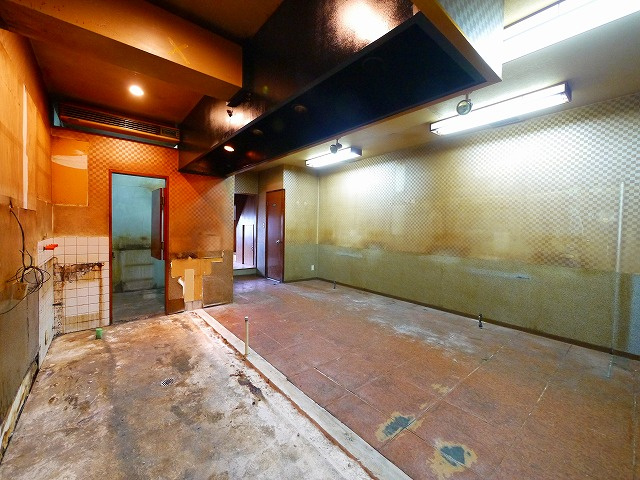 藤村店舗の内装