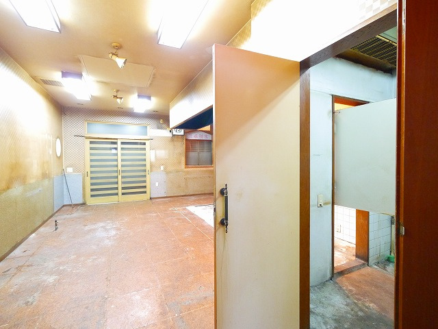 藤村店舗の内装