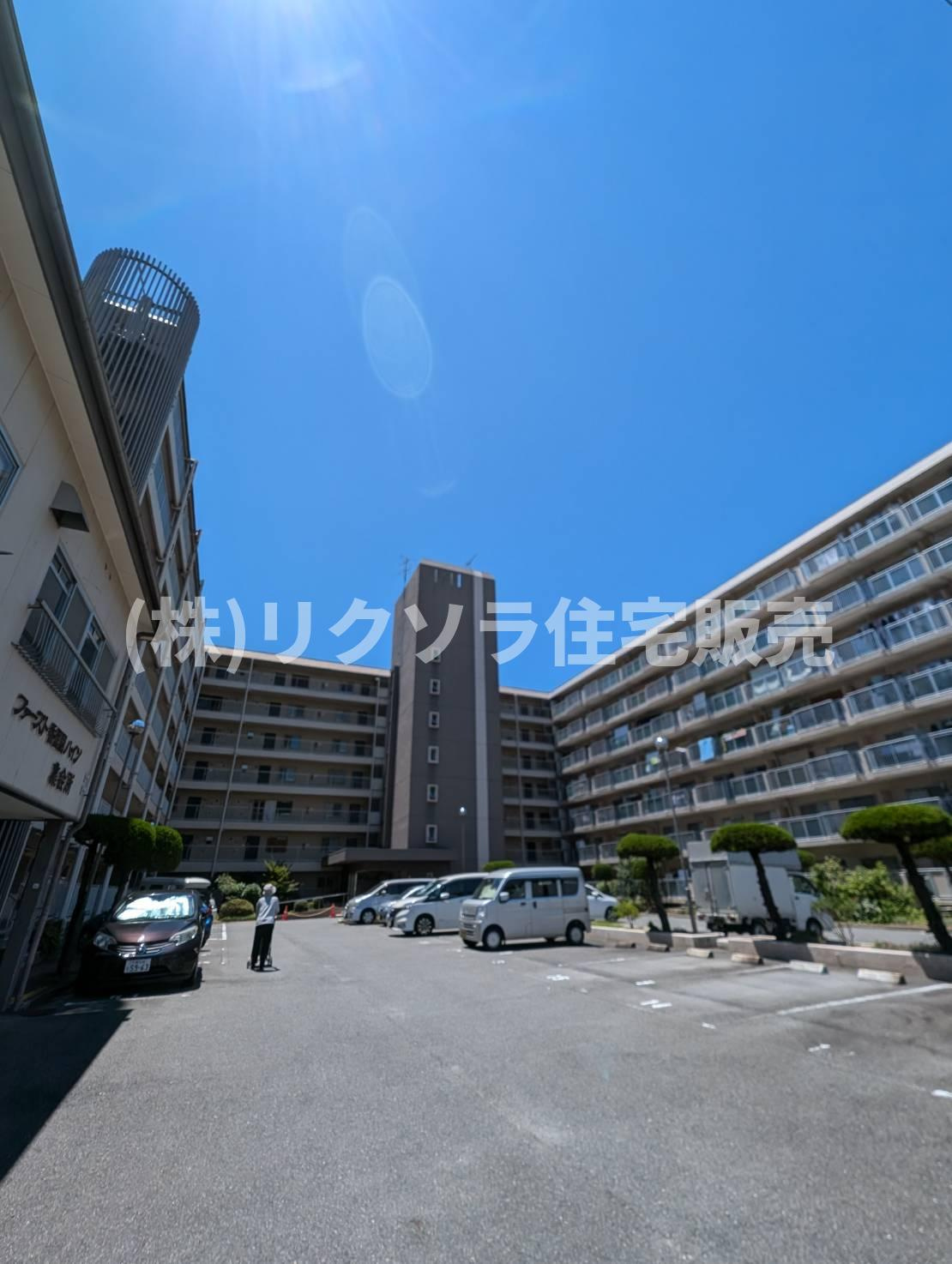 ファースト香里園ハイツの外観|新しい生活にいかがでしょうか？外観はお住まいの顔になります。こだわりたいポイントですね。水回りリフォームやリノベーションも承ってます。
■現地見学・資金計画相談・住宅ローン相談もお問合せ受付中■