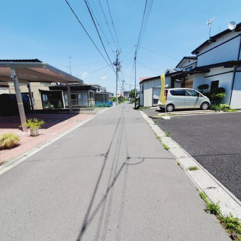 桜ケ丘3丁目分譲住宅の前面道路含む現地写真
