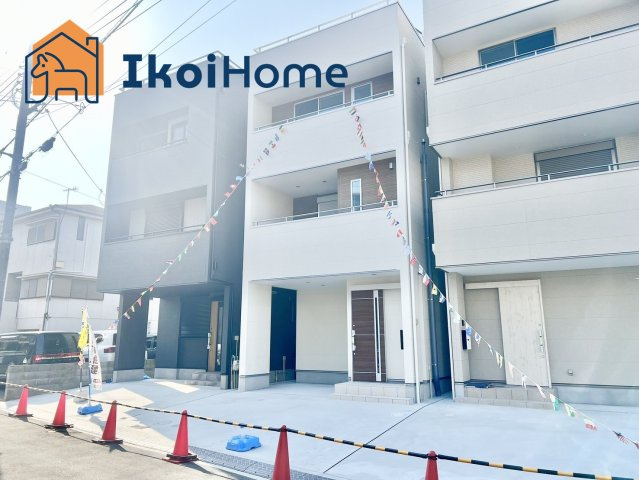 明石市材木町　新築一戸建　B号棟の外観|駐車場並列2台駐車可能♪明石駅まで11分の徒歩圏内で通勤通学便利♪広々バルコニー◎近隣施設充実♪