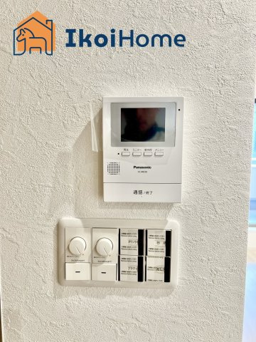 明石市材木町　新築一戸建　B号棟の設備|●年中無休：当日予約可●カラーモニターインターホン。来客時も安心して対応していただけます。