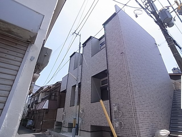神戸市長田区海運町８丁目のアパートの外観