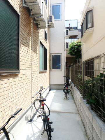 新宿区北新宿１丁目のアパートのその他共用部分|駐輪場