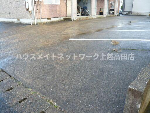 シャレー加賀のその他|駐車場