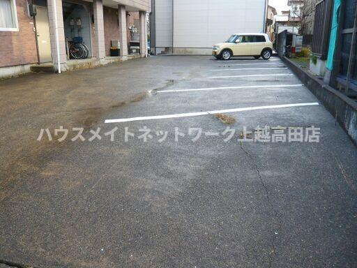 シャレー加賀の駐車場|駐車場