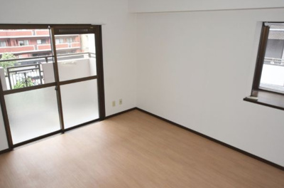 【バルコニー】 | ロマネスク西公園第5 | 別号室の写真になります。現況優先。