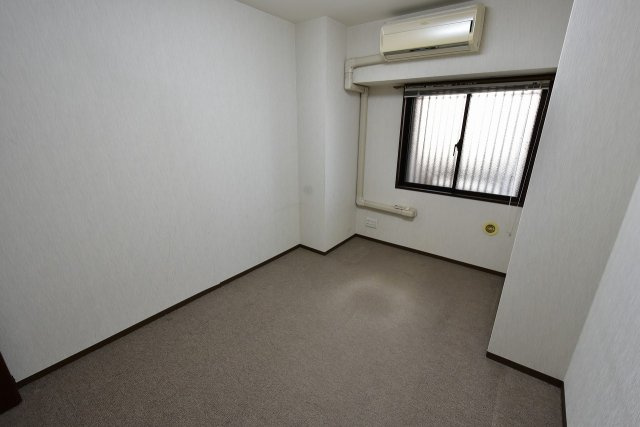 使い勝手のいい寝室です