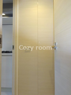 【設備】 | S-RESIDENCE江坂 | 室内洗濯機置き場には、専用扉があります。