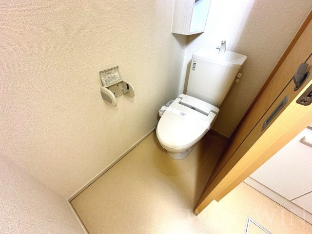 ジュール. ベルヌ. AKのトイレ