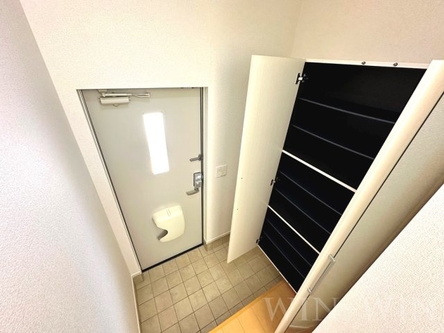 ジュール. ベルヌ. AKの玄関