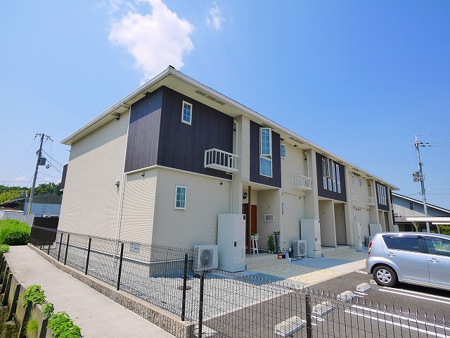 スカイ・トリプル・エーⅡの外観|外はこのようになっています