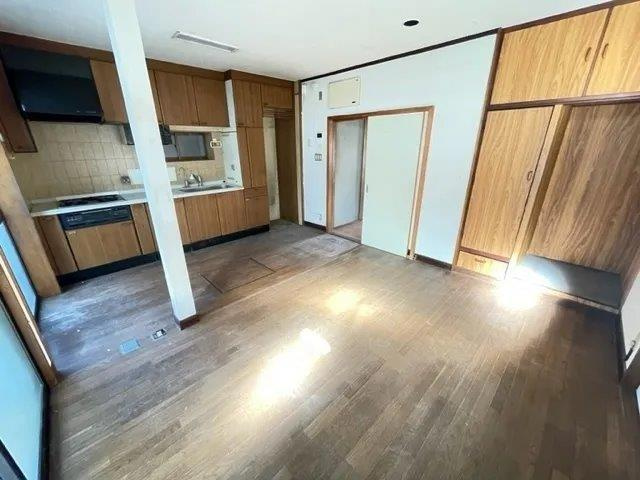 藤阪北町　中古一戸建ての居間・リビング|LDK11.5帖　陽当たり良好■物件内覧・資金計画相談・住宅ローン相談、リフォーム相談、お問合せ受付中■
※当日・翌日のご内覧、ご相談はお電話でのお問合せがスムーズです！